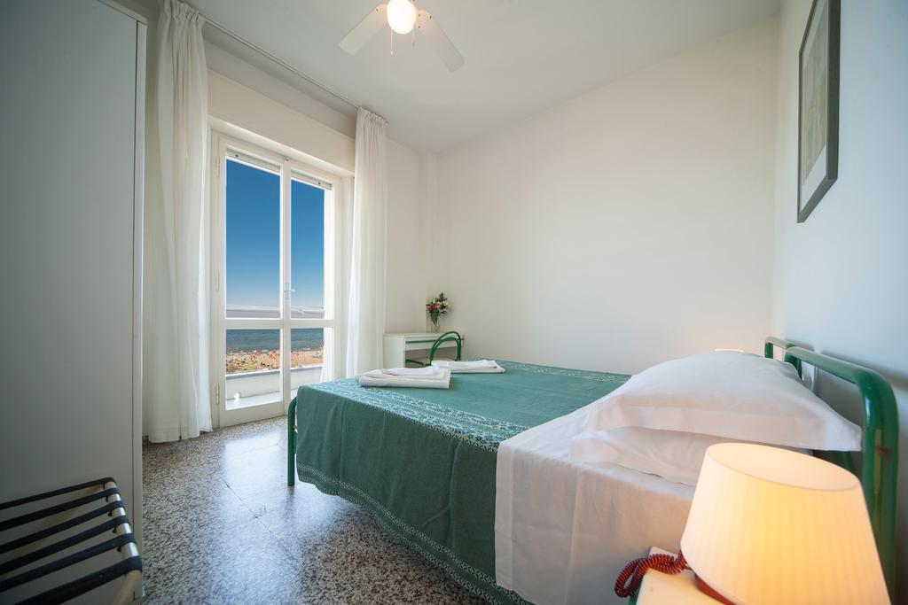 Hotel Madison Riccione Szoba fotó
