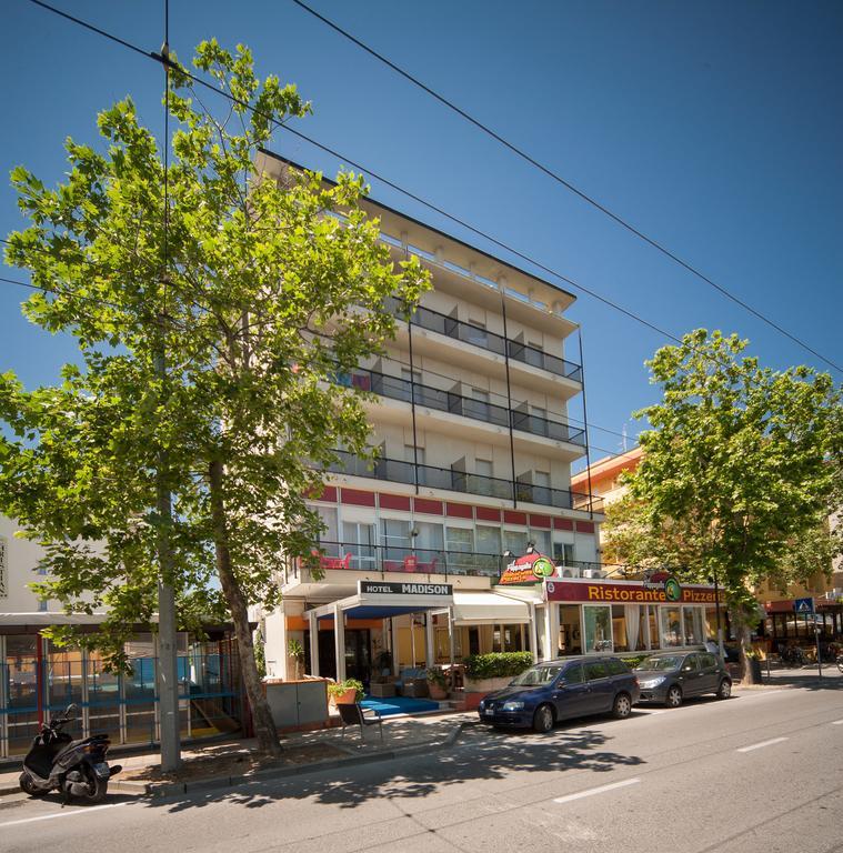 Hotel Madison Riccione Kültér fotó