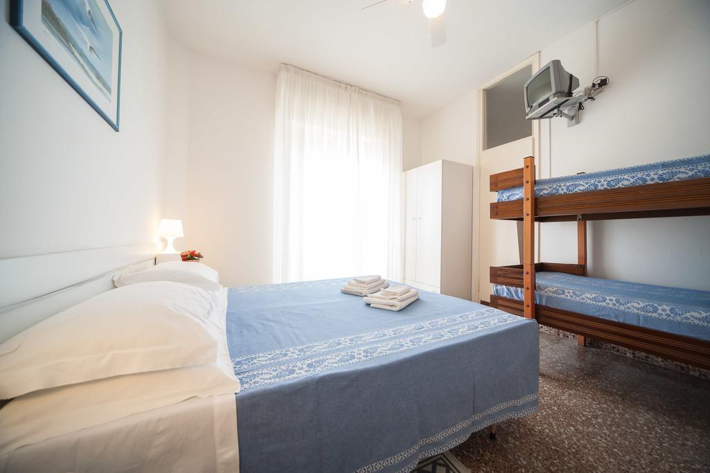 Hotel Madison Riccione Kültér fotó