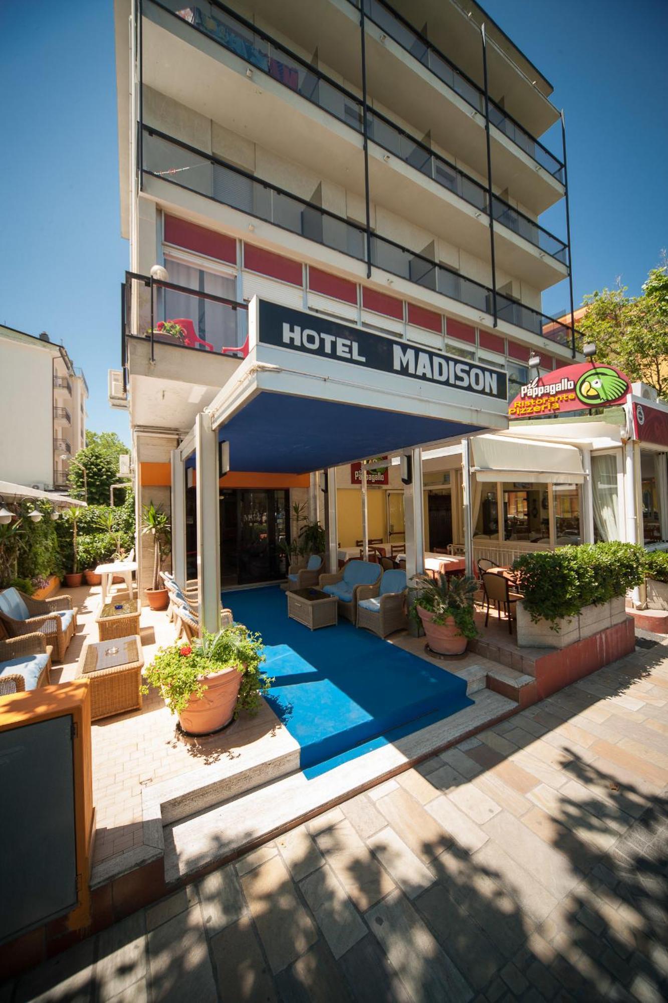 Hotel Madison Riccione Kültér fotó